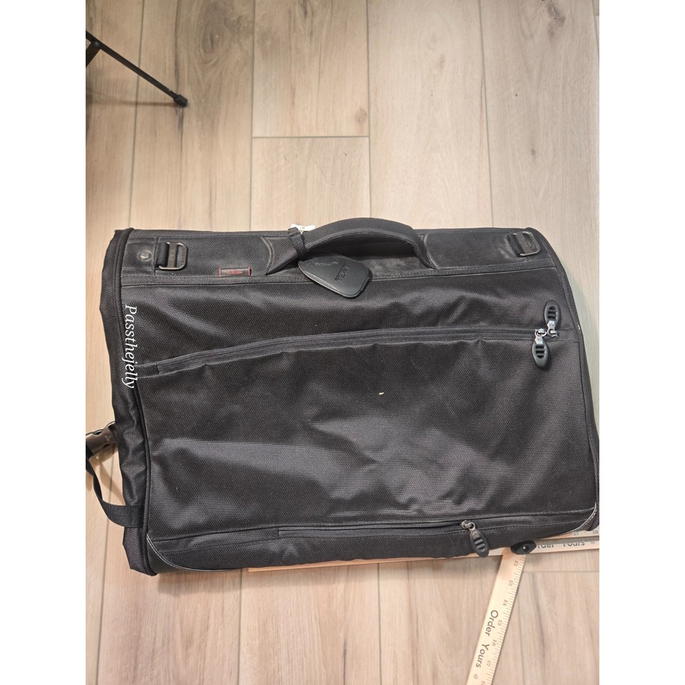 TUMI Corporate Collection Black Ballistic Nylon‎ Garment Bag Travel Suit Carrier